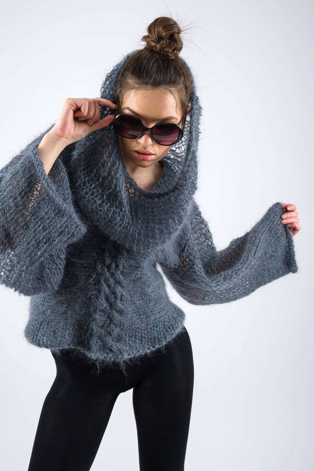 Fotograf de Fashion | Ochelari soare | Model | Poze de moda | Poze in Studio |